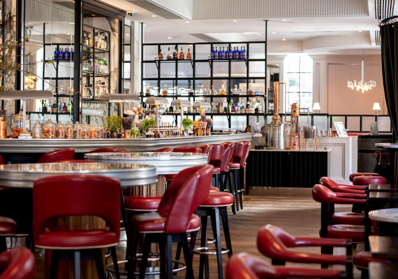 ザ メリルボーン ホテル ロンドン エクステリア 写真 The bar at the Ivy, St John's Wood
