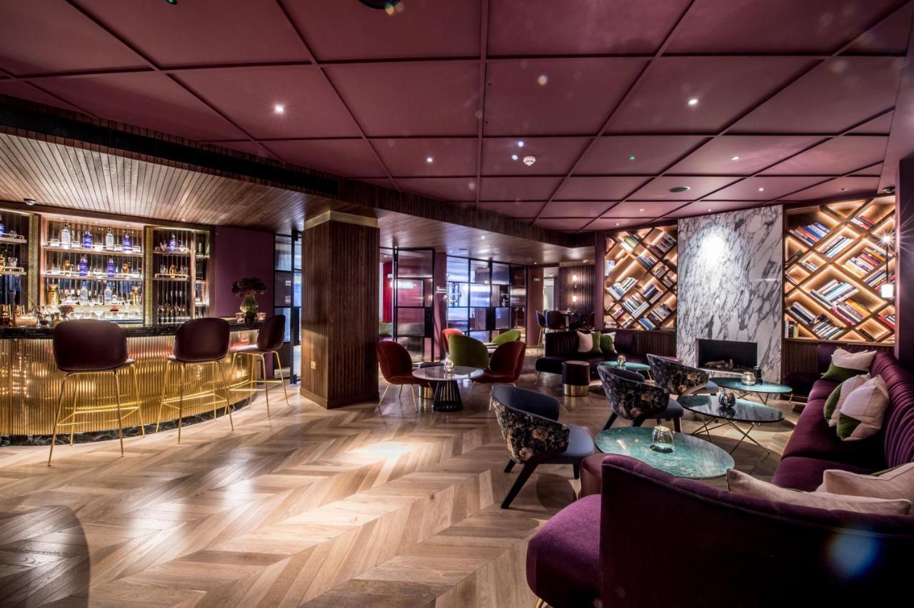 ザ メリルボーン ホテル ロンドン エクステリア 写真 The interior of the bar