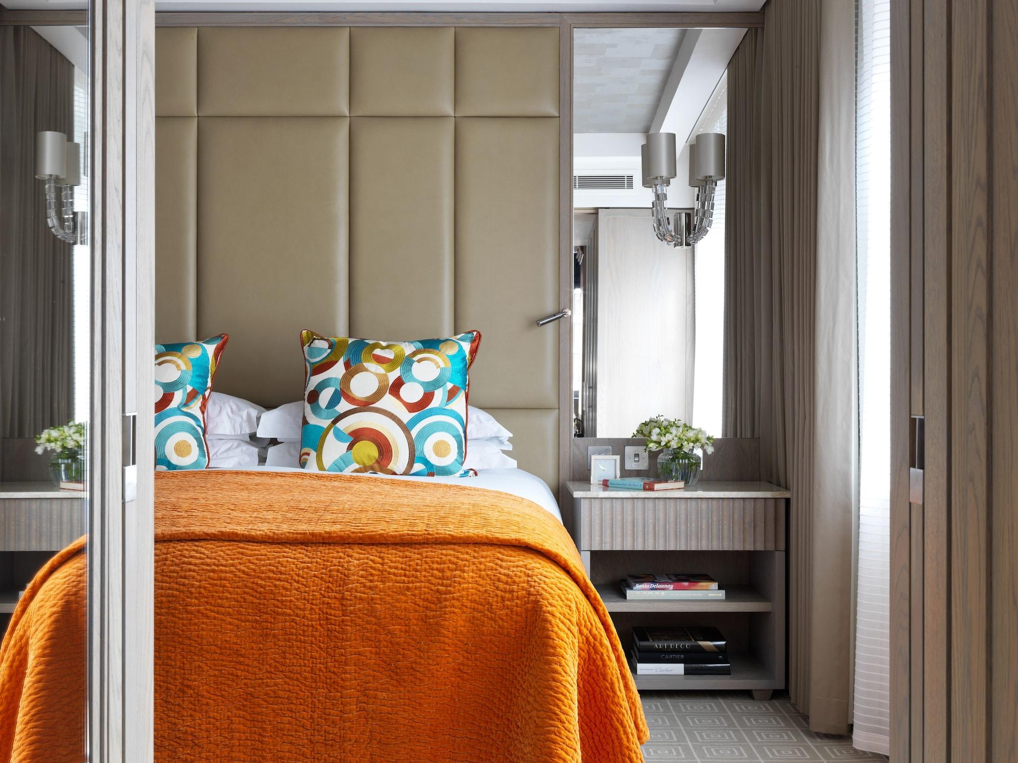 ザ メリルボーン ホテル ロンドン エクステリア 写真 A bedroom at The Ivy Collection